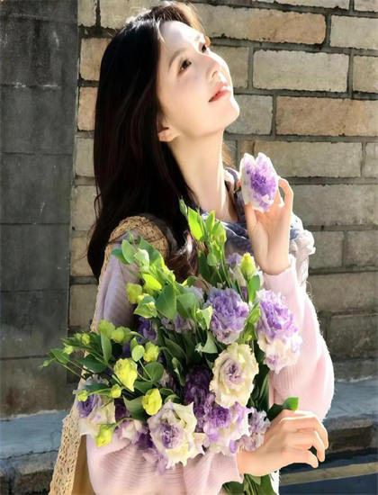 《拿妻子换取利益》叙事手法解析：时间线安排与视角切换技巧探讨